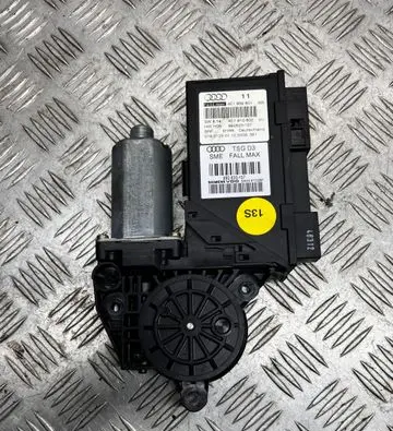 Audi A4 S4 B7 8E 8H Front door window regulator motor 0130821764 4E1910802