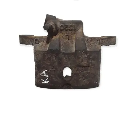 Mitsubishi Pajero Rear brake caliper