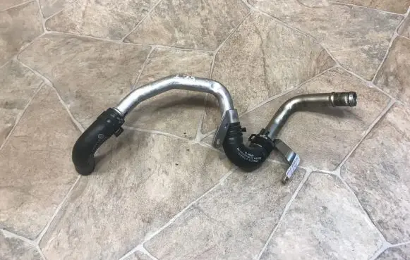 Brake vacuum hose/pipe