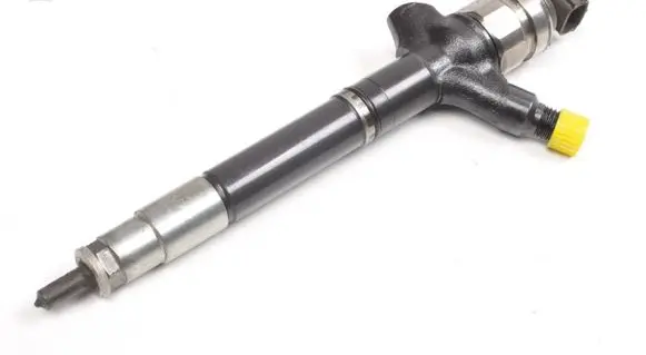 Toyota Avensis T250 Fuel injector 236700R050