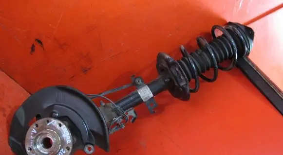 Renault Kadjar Front wheel hub spindle knuckle