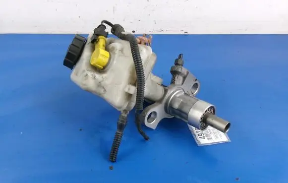 Opel Astra J Master brake cylinder