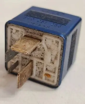 Audi A4 S4 B5 8D Other relay 8A0951253