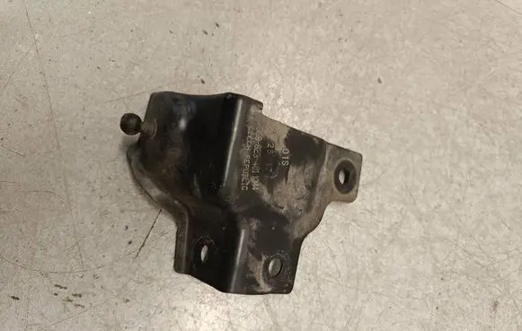 Other engine bay part