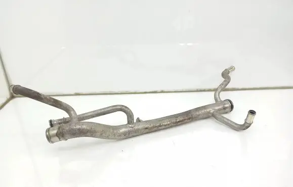 Coolant pipe/hose