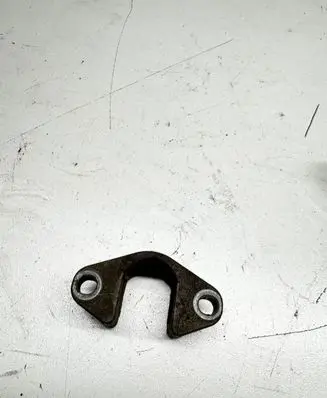 BMW 5 E39 Fuel Injector clamp holder 13537787215 7787215