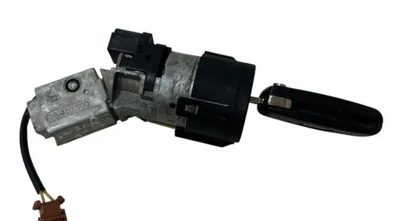 Peugeot 308 Ignition lock 9663123280