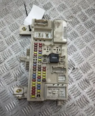 Ford C-MAX I Fuse module 3M5T14A073