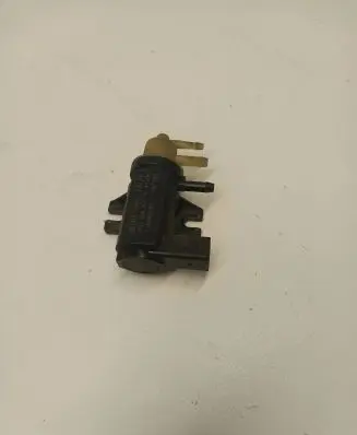Volkswagen PASSAT B6 Vacuum valve 1K0906627A 70086800