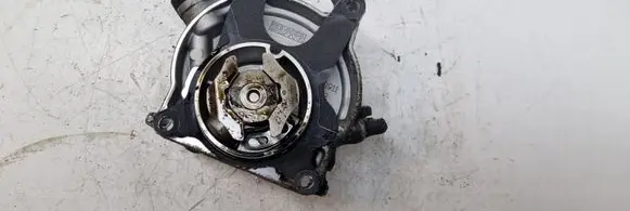 Suzuki SX4 Vacuum pump 55221325