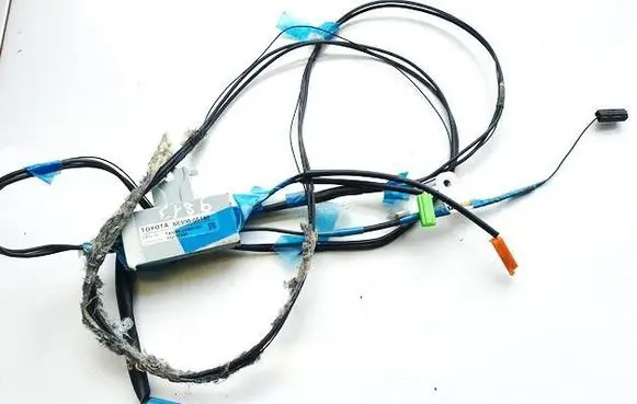 Toyota Avensis T270 Antenna control unit 8630005180