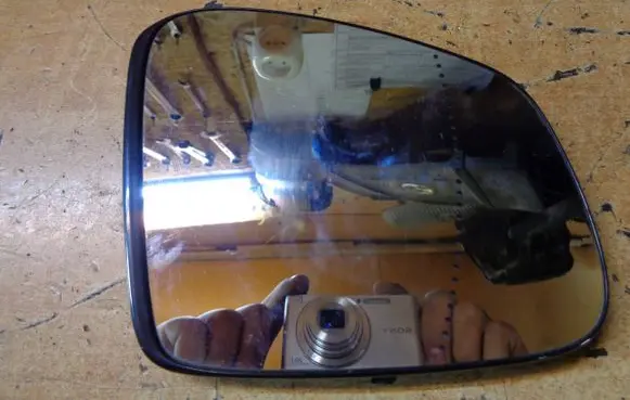 Renault Twingo III Wing mirror glass