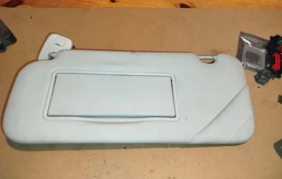 Peugeot 407 Sun visor