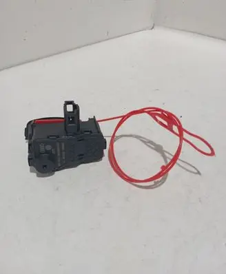 Fuel tank cap lock motor