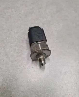 Audi A3 S3 8P Fuel pressure sensor 03C906051H 55PP1503