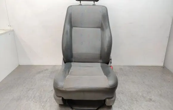 Volkswagen Transporter - Caravelle T5 Front passenger seat 7H0881303E 152095
