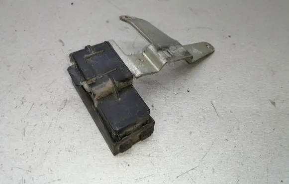 Mercedes-Benz E W124 Other relay 1245459340