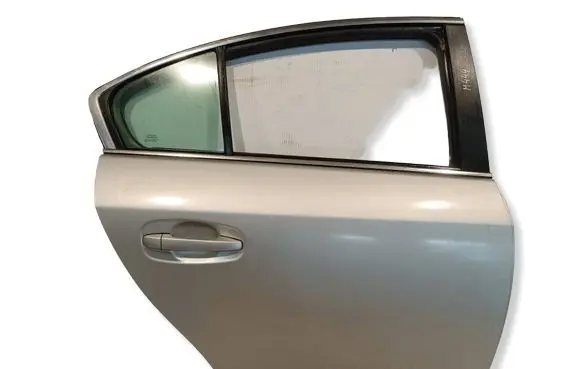 Toyota Avensis T270 Rear door 