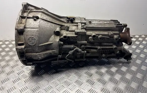 BMW 3 E90 E91 Manual 6 speed gearbox 1069401105