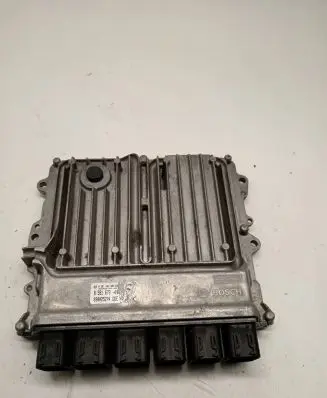 BMW 7 G11 G12 Engine control unit/module 8591673