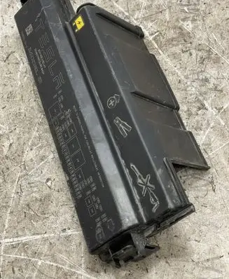 Tesla Model S Fuse box cover 111905900A