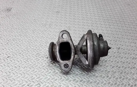 Volkswagen Caddy EGR valve 0381311501