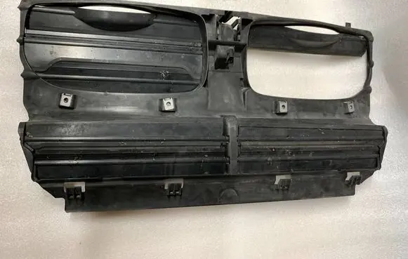 BMW X5 E70 Dash center air vent grill 51647195273 RAD10834110
