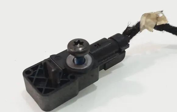 Opel Insignia A Airbag deployment crash/impact sensor 13502341 5wk44410