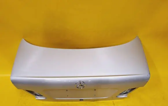 Tailgate/trunk/boot lid
