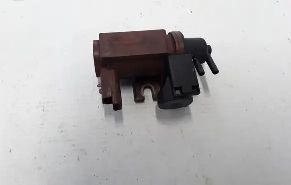 Volvo C70 Turbo solenoid valve 70177100