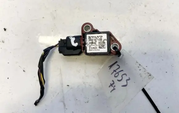 Volvo V50 Airbag deployment crash/impact sensor 30737138
