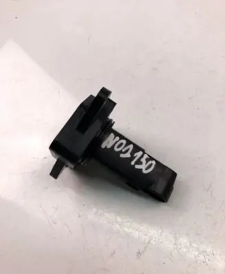 Toyota Corolla E120 E130 Mass air flow meter 2220422010