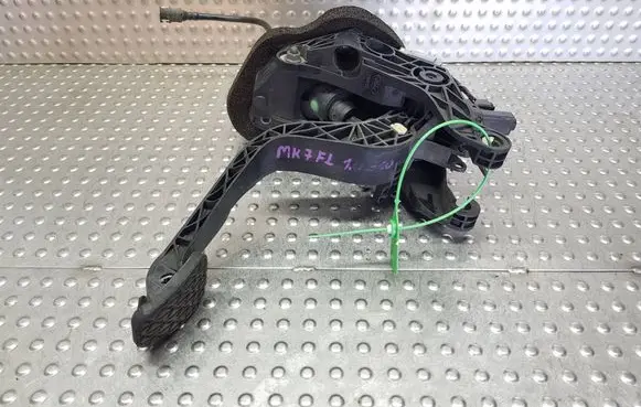 Ford B-MAX Clutch pedal S26371399 AY117B633GB