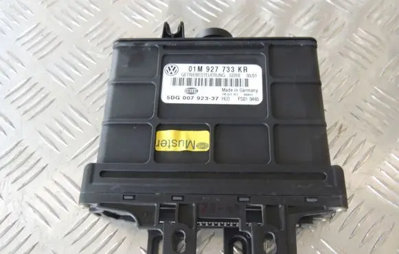 Volkswagen PASSAT B6 Gearbox control unit/module 01M927733KR