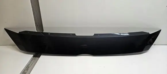 Front bumper splitter molding