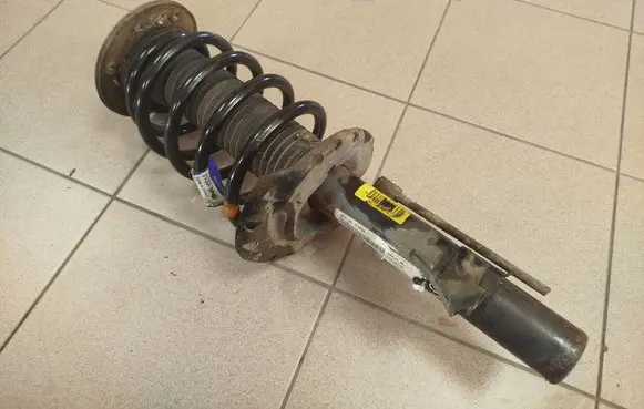 Volvo XC60 Front shock absorber with coil spring 31277627 824904005731