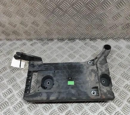 Battery box tray