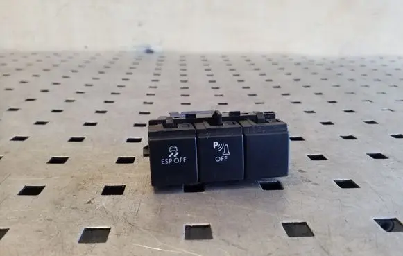 Peugeot 508 ESP (stability program) switch 96661579XT