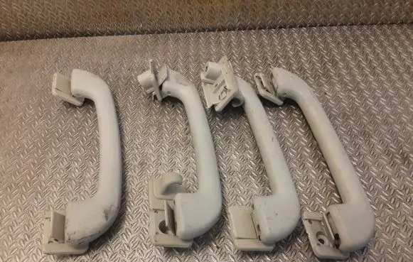 Mercedes-Benz E W210 Front interior roof grab handle