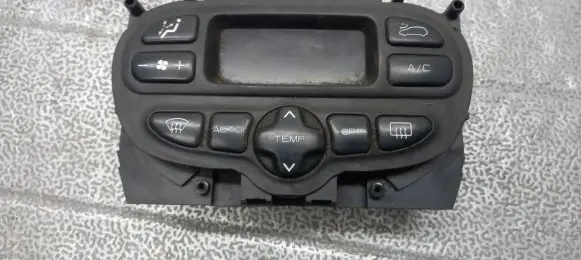Peugeot 307 CC Air conditioning/heating control unit 