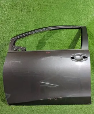 Toyota Yaris Front door 