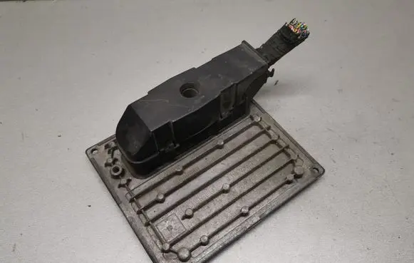Mazda 2 Engine control unit/module 4S6112A650NC