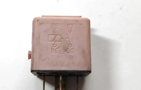 BMW 5 E39 Other relay 0332019168