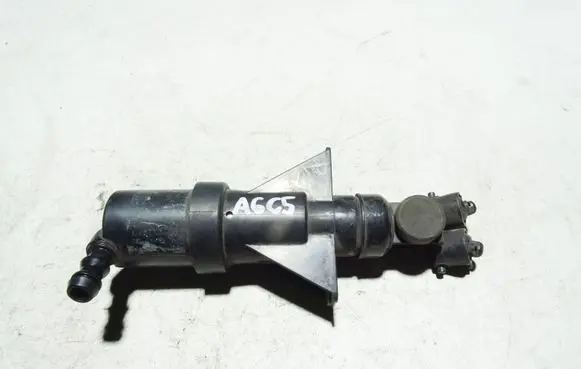 Audi A6 S6 C5 4B Headlight washer pump 