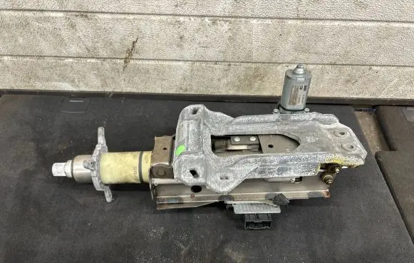 BMW 7 E65 E66 Steering wheel axle 9185002 6908961 6771415