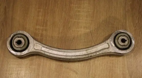 Maserati Ghibli Rear control arm 275KM