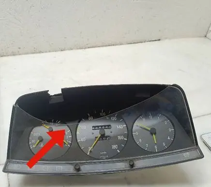 Mercedes-Benz E W124 Speedometer (instrument cluster) 87001123