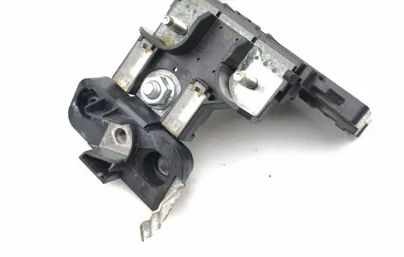 Renault Arkana Battery relay fuse 