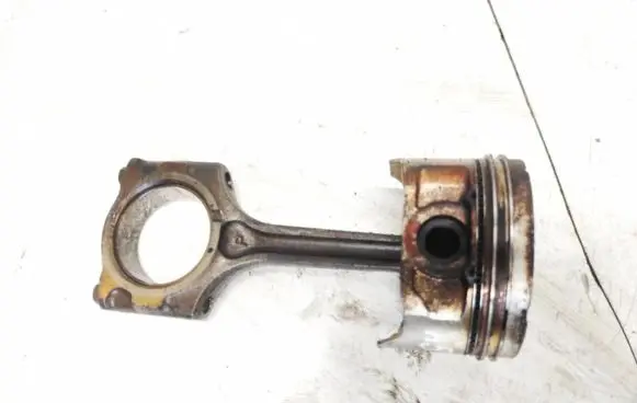 Mazda Premacy Piston with connecting rod