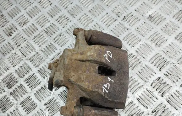 Toyota RAV 4 (XA30) Front brake caliper